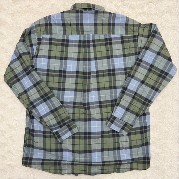 SOLD. Cinch long sleeve button down shirt in green & blue plaid. Size Medium. - Picture 2 of 2